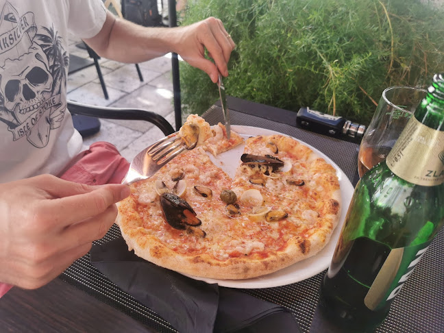 Pizza na tanjuru